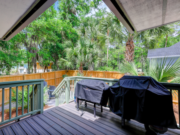 Hilton Head Charming 3-Bedroom Home with Private Heated Pool and Prime Location
