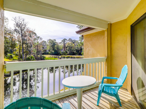 2 Bedroom - 2 Bathroom Villa 0.4 miles to the beach