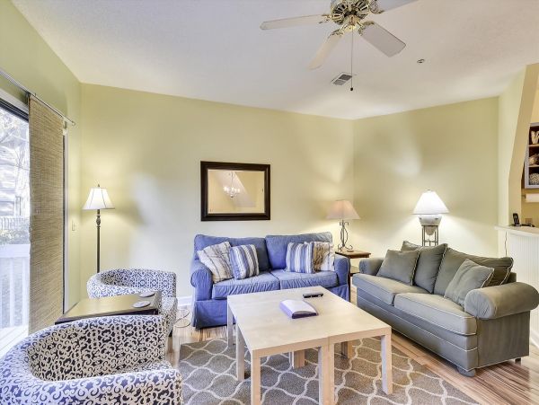 3 Bedroom - 3 Bathroom Dog friendly Townhome in Ocean Breeze, Hilton head 0.4 miles to the beach