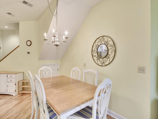 3 Bedroom - 3 Bathroom Dog friendly Townhome in Ocean Breeze, Hilton head 0.4 miles to the beach