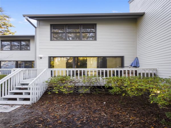 3 Bedroom - 3 Bathroom Dog friendly Townhome in Ocean Breeze, Hilton head 0.4 miles to the beach