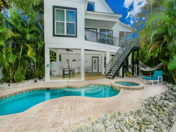 Holmes Beach Waterfront 4 Bedroom Home & Boat Dock