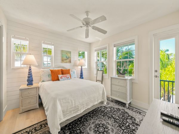 Holmes Beach Waterfront 4 Bedroom Home & Boat Dock