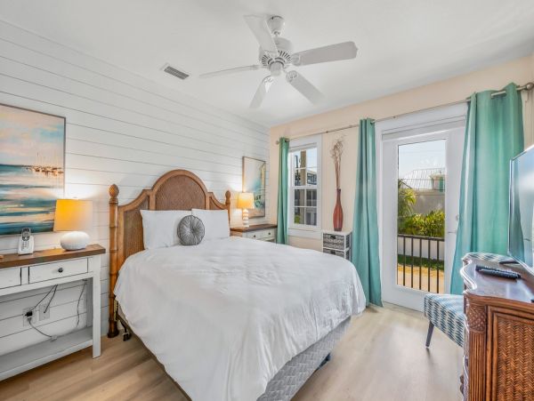 Holmes Beach Waterfront 4 Bedroom Home & Boat Dock