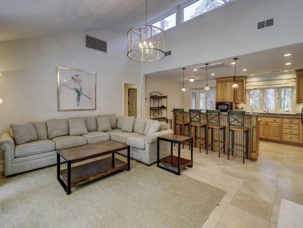 Shipyard Plantation pet friendly home