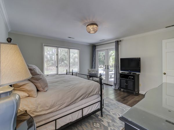 Shipyard Plantation pet friendly home