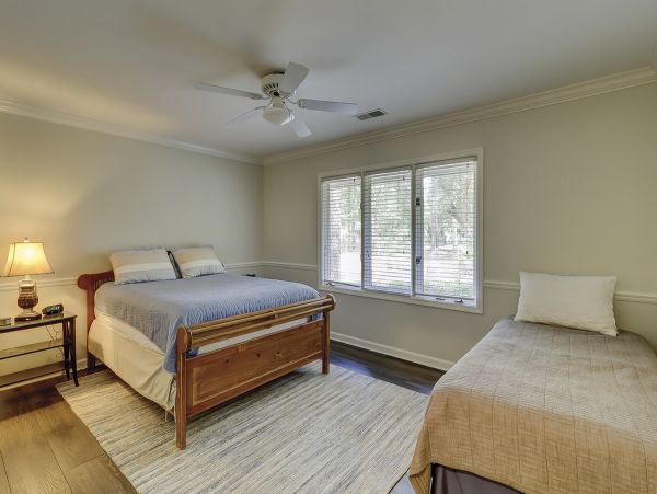 Shipyard Plantation pet friendly home