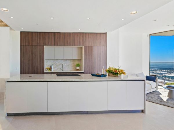 Beautiful Four Bedroom Home La Jolla Beachfront