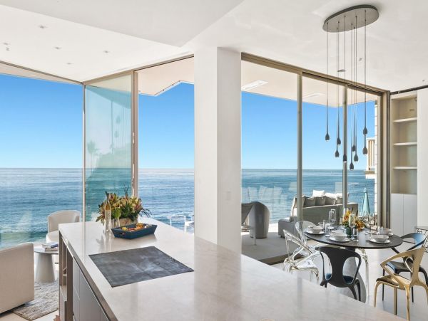 Beautiful Four Bedroom Home La Jolla Beachfront