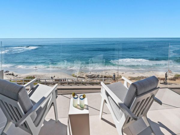 Beautiful Four Bedroom Home La Jolla Beachfront