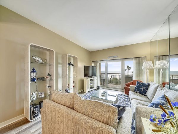 Beachfront Two Bedroom Vacation Condo Rental in Hilton Head