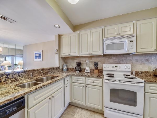 Beachfront Two Bedroom Vacation Condo Rental in Hilton Head