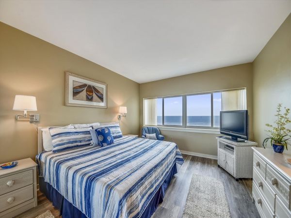 Beachfront Two Bedroom Vacation Condo Rental in Hilton Head