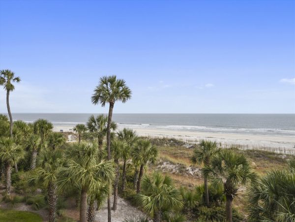 Beachfront Two Bedroom Vacation Condo Rental in Hilton Head