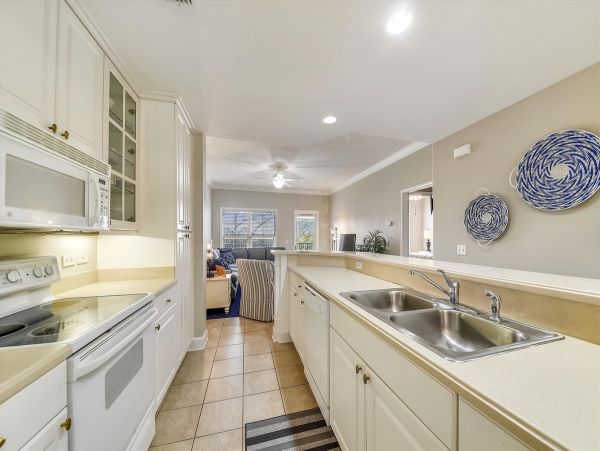 Hilton Head Two Bedroom Vacation Rental on 3rd Floor