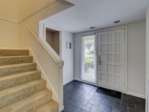 Four bedroom Townhome with shared pool access