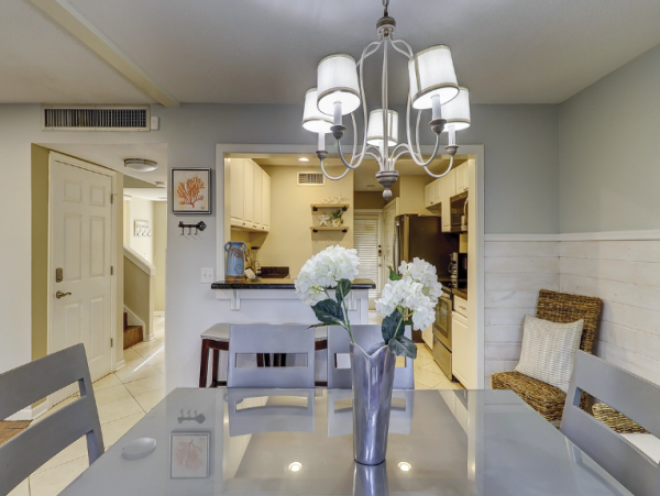 Four bedroom Townhome with shared pool access