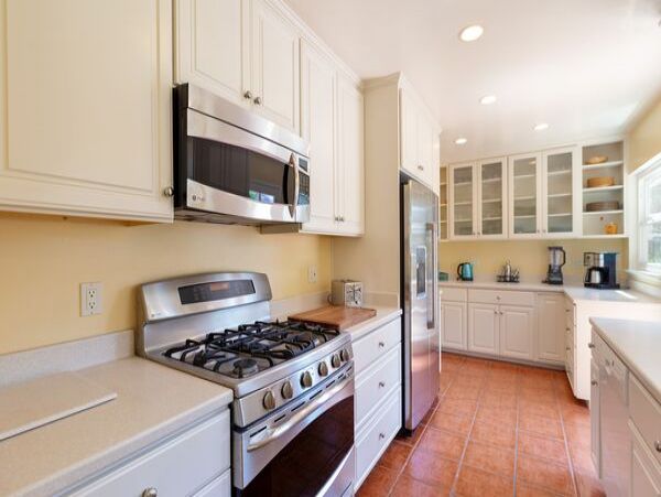 Santa Barbara Lovely Three Bedroom Vacation Residence