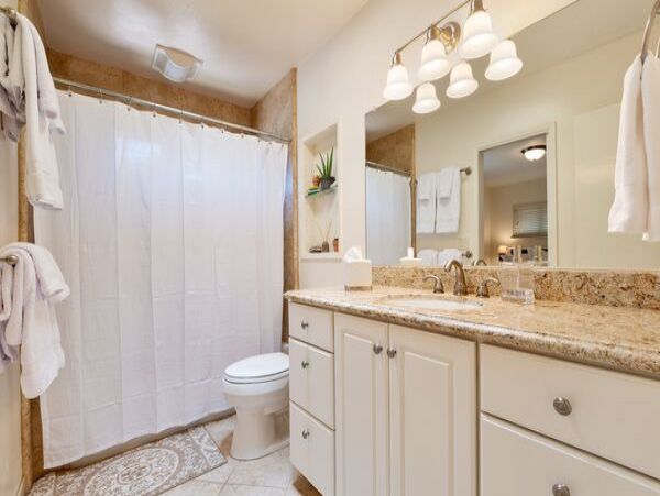 Santa Barbara Lovely Three Bedroom Vacation Residence