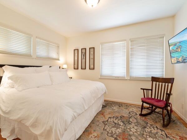 Santa Barbara Lovely Three Bedroom Vacation Residence