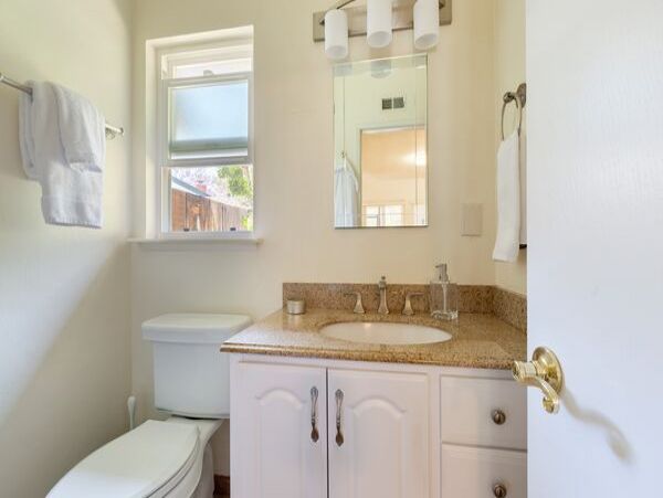 Santa Barbara Lovely Three Bedroom Vacation Residence