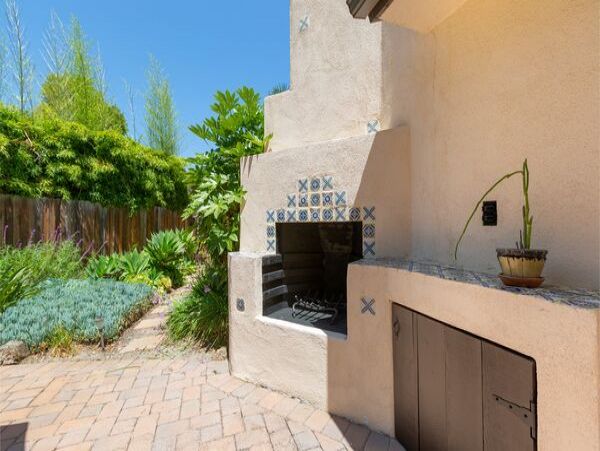 Santa Barbara Lovely Three Bedroom Vacation Residence