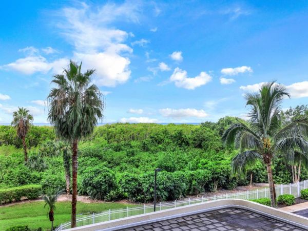 Marco Island Vacation Condo Pool & Tennis Court Sleeps 5