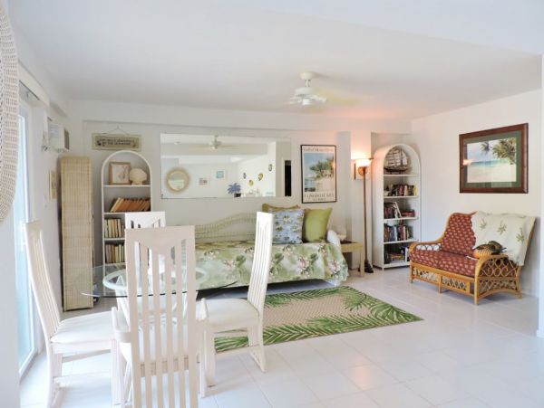 Boca Grande Spacious Vacation Home Across Street From Beach