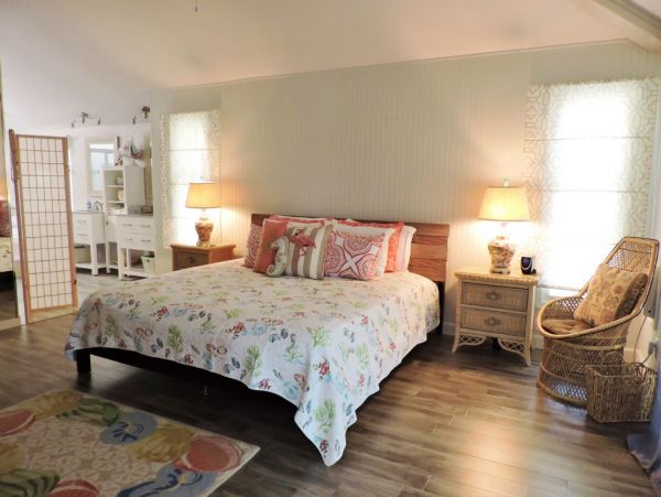 Boca Grande Spacious Vacation Home Across Street From Beach