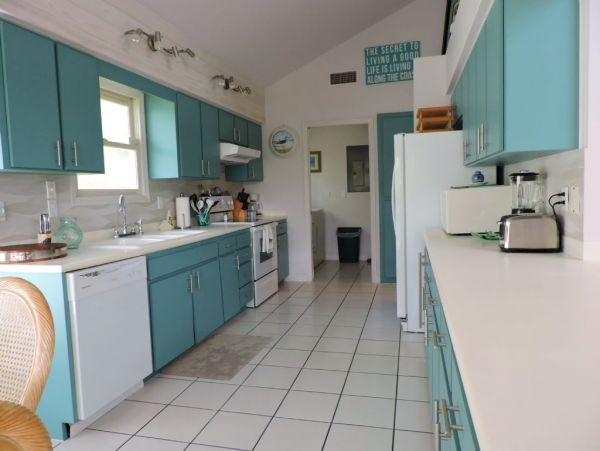 Boca Grande Spacious Vacation Home Across Street From Beach