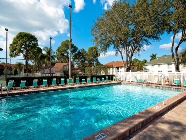 Renovated Vacation Condo in Bradenton 2 Bedrooms Shared Pool