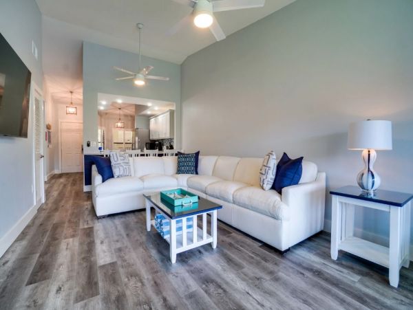 Renovated Vacation Condo in Bradenton 2 Bedrooms Shared Pool