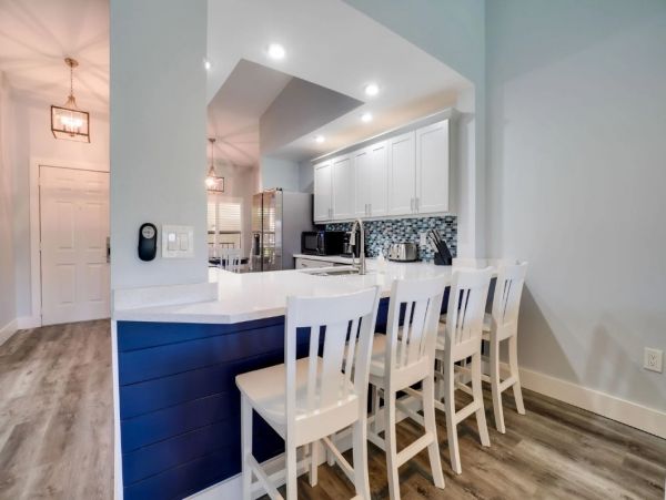 Renovated Vacation Condo in Bradenton 2 Bedrooms Shared Pool