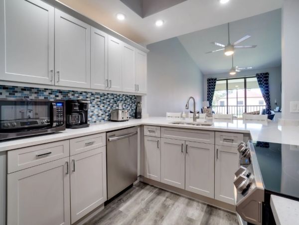 Renovated Vacation Condo in Bradenton 2 Bedrooms Shared Pool