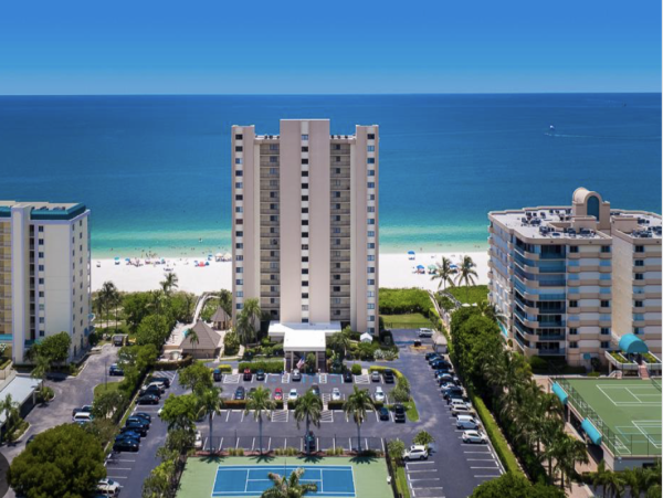 Beachfront Bliss - Spacious 2 Bedroom Condo with Gulf Views, Steps to Sand