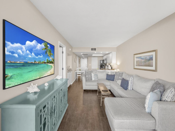 Beachfront Bliss - Spacious 2 Bedroom Condo with Gulf Views, Steps to Sand