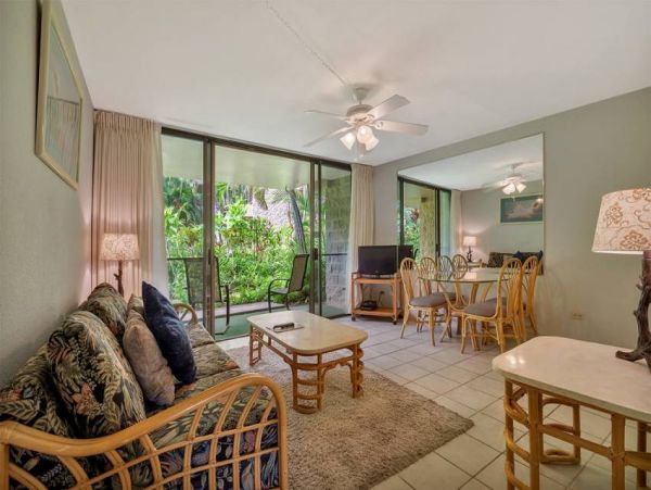 Value Lahaina Vacation Rental Beach Condo Sleeps 4 Guests