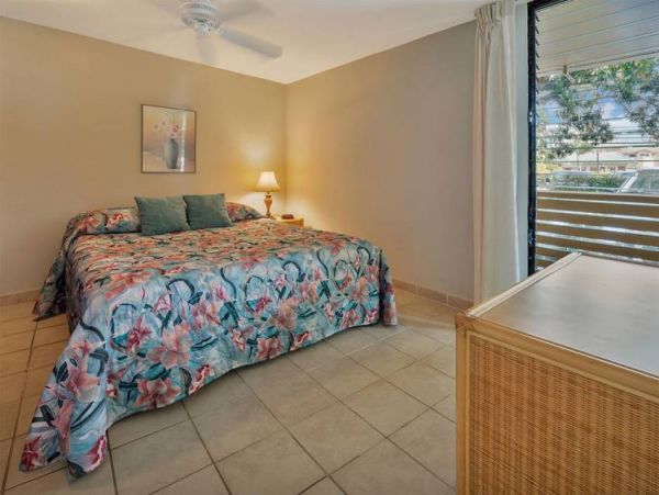 Value Lahaina Vacation Rental Beach Condo Sleeps 4 Guests