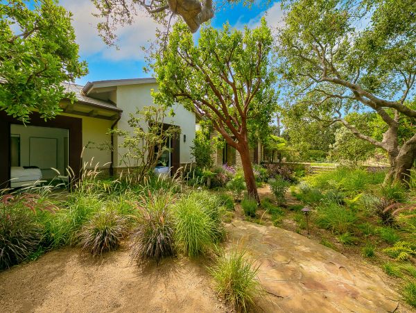 Sensational Luxurious Vacation Home in Malibu 6 Bedrooms