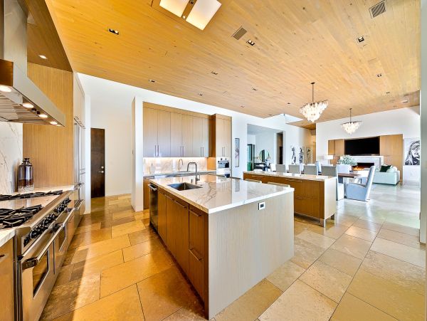 Sensational Luxurious Vacation Home in Malibu 6 Bedrooms