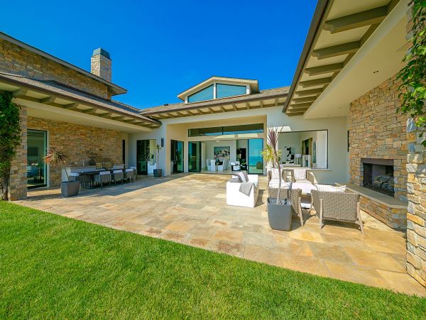 Sensational Luxurious Vacation Home in Malibu 6 Bedrooms