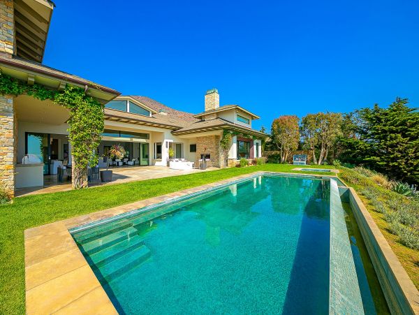 Sensational Luxurious Vacation Home in Malibu 6 Bedrooms
