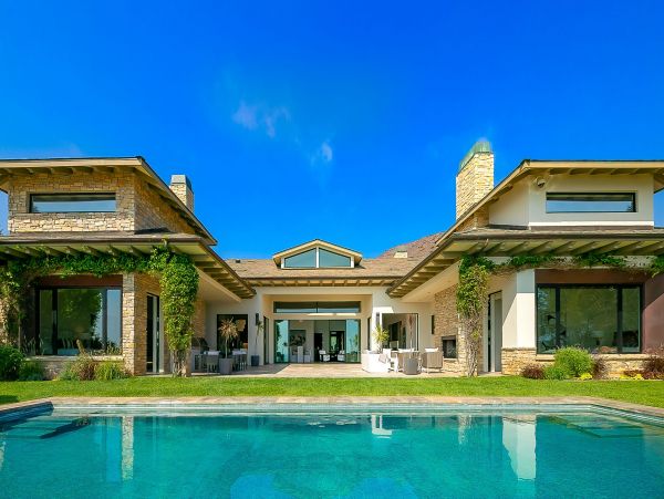 Sensational Luxurious Vacation Home in Malibu 6 Bedrooms