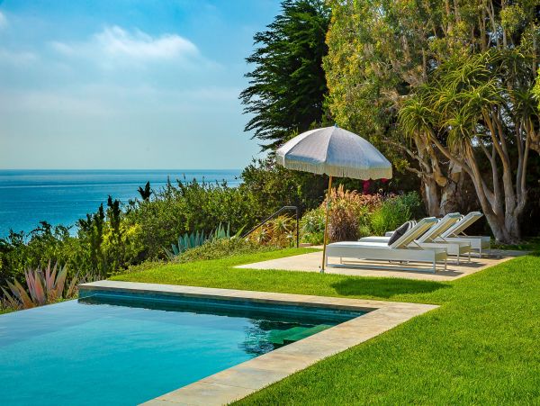 Sensational Luxurious Vacation Home in Malibu 6 Bedrooms