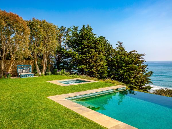 Sensational Luxurious Vacation Home in Malibu 6 Bedrooms