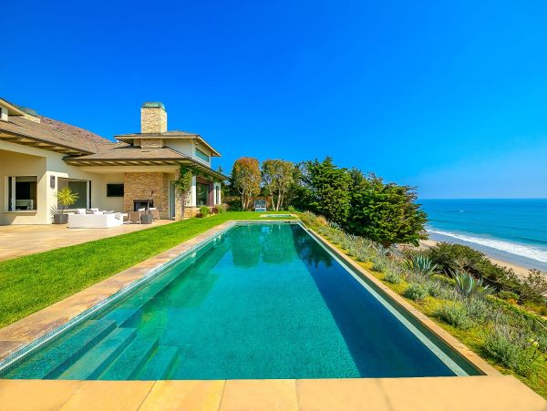 Sensational Luxurious Vacation Home in Malibu 6 Bedrooms
