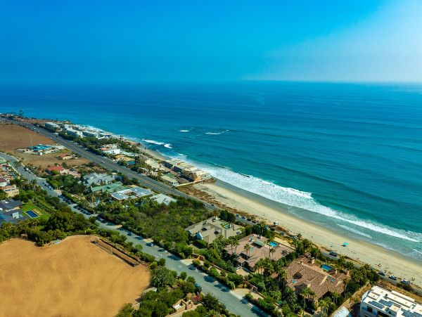 Sensational Luxurious Vacation Home in Malibu 6 Bedrooms