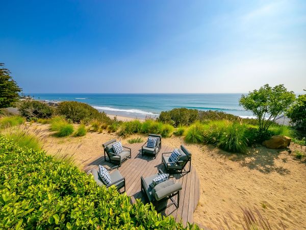 Sensational Luxurious Vacation Home in Malibu 6 Bedrooms