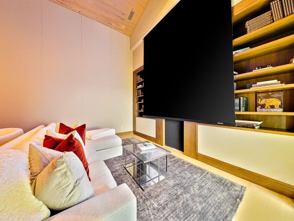 Sensational Luxurious Vacation Home in Malibu 6 Bedrooms
