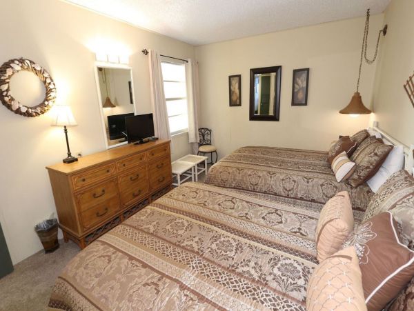 Fort Myers One Bedroom Vacation Condo Right On The Beach